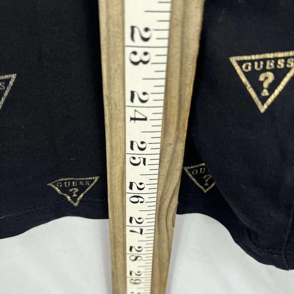 GUESS T-Shirt Mens Small Black Logo All Over Print Triangle Short Sleeve Tee EUC - Picture 7 of 7
